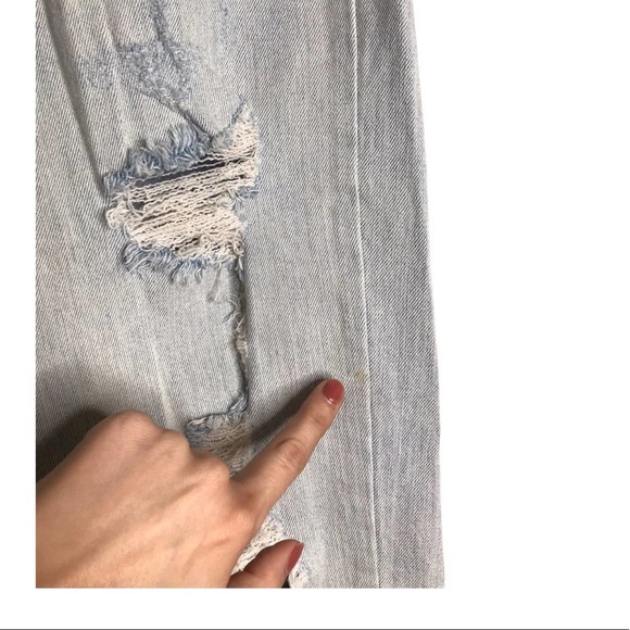 Wild Fable | High Rise Mom Jeans Light Wash Distressed Fringe Denim Jeans - Picture 8 of 9